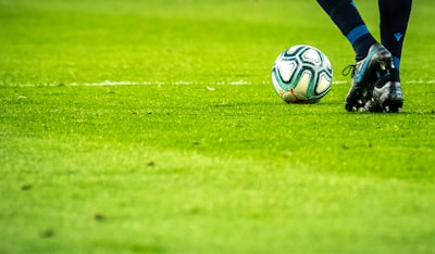 مباريات الدوري الألماني الدرجة الثانيةمشهد كروي مثير ومليء بالمفاجآت